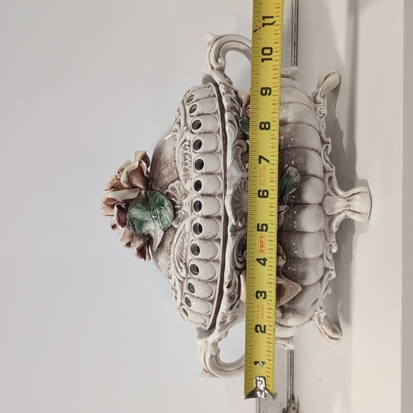 LARGE VINTAGE CAPODIMONTE PORCELAIN SOUP TUREEN BEAUTIFUL - Picture 15 of 16